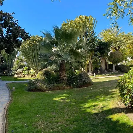 Hacienda - Primera Linea De Playa, Piscinas Y Jardines Tropicales Appartamento Estepona