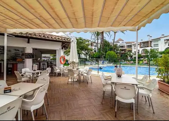 Brisa Del Mar, Pool & 에스테포나