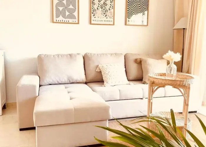 Brisa Del Mar, Pool & 에스테포나